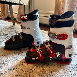 Roces Black, White and Red Ski Boots- (Mondo 22.5 to 25.5)